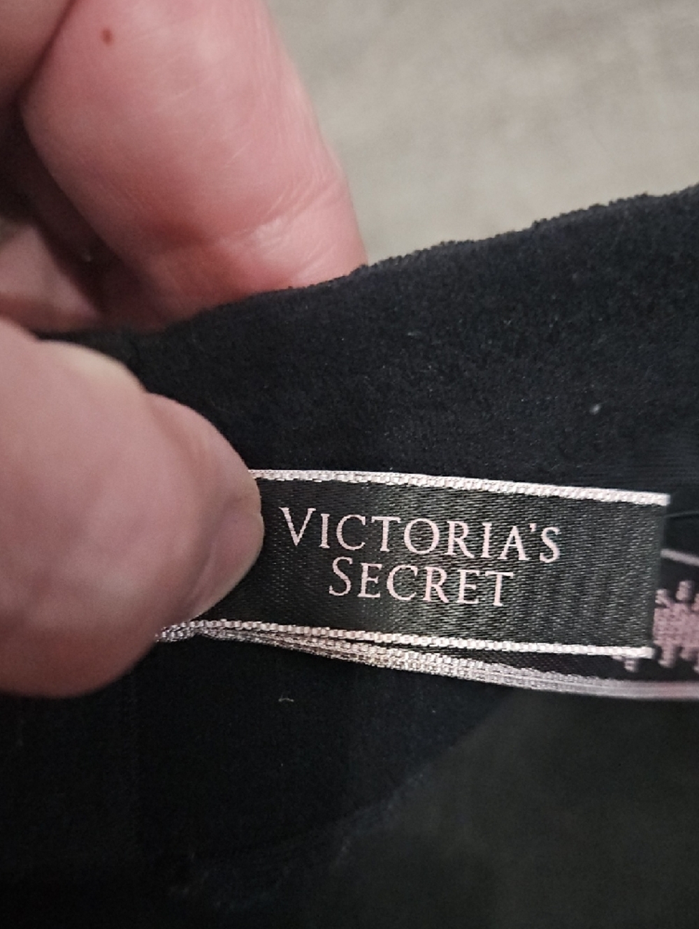 Sexy Victoria's Secret Black Strapless Lace Push-Up Bra - Picture 2 of 5